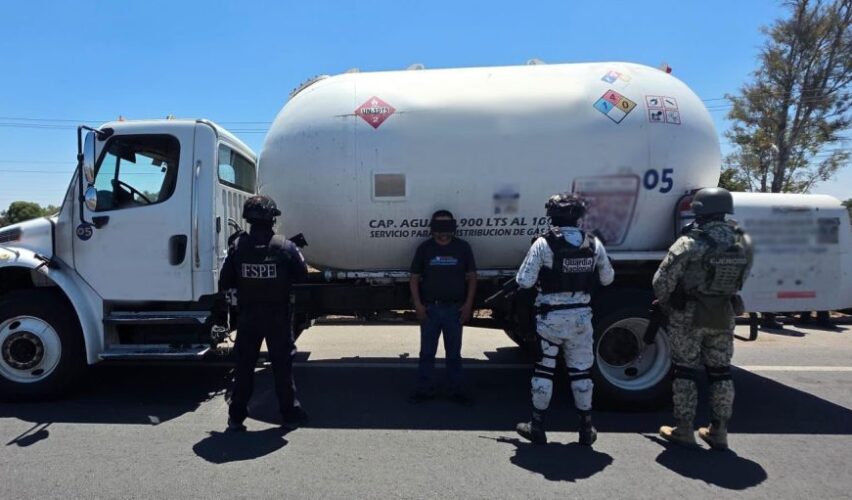 pipa con más de 11 mil litros de gas LP